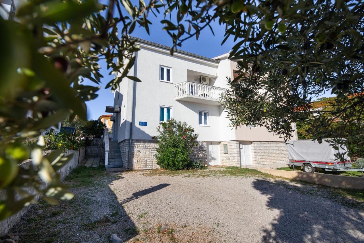 Apartments Aisa* Countryside Holiday Just 500M From The Beach! Krk Town Εξωτερικό φωτογραφία