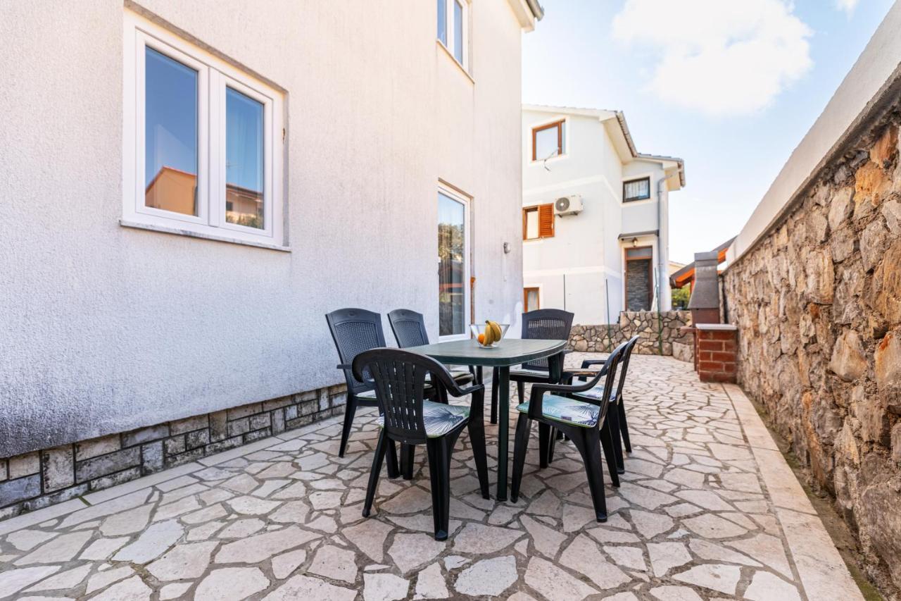 Apartments Aisa* Countryside Holiday Just 500M From The Beach! Krk Town Εξωτερικό φωτογραφία