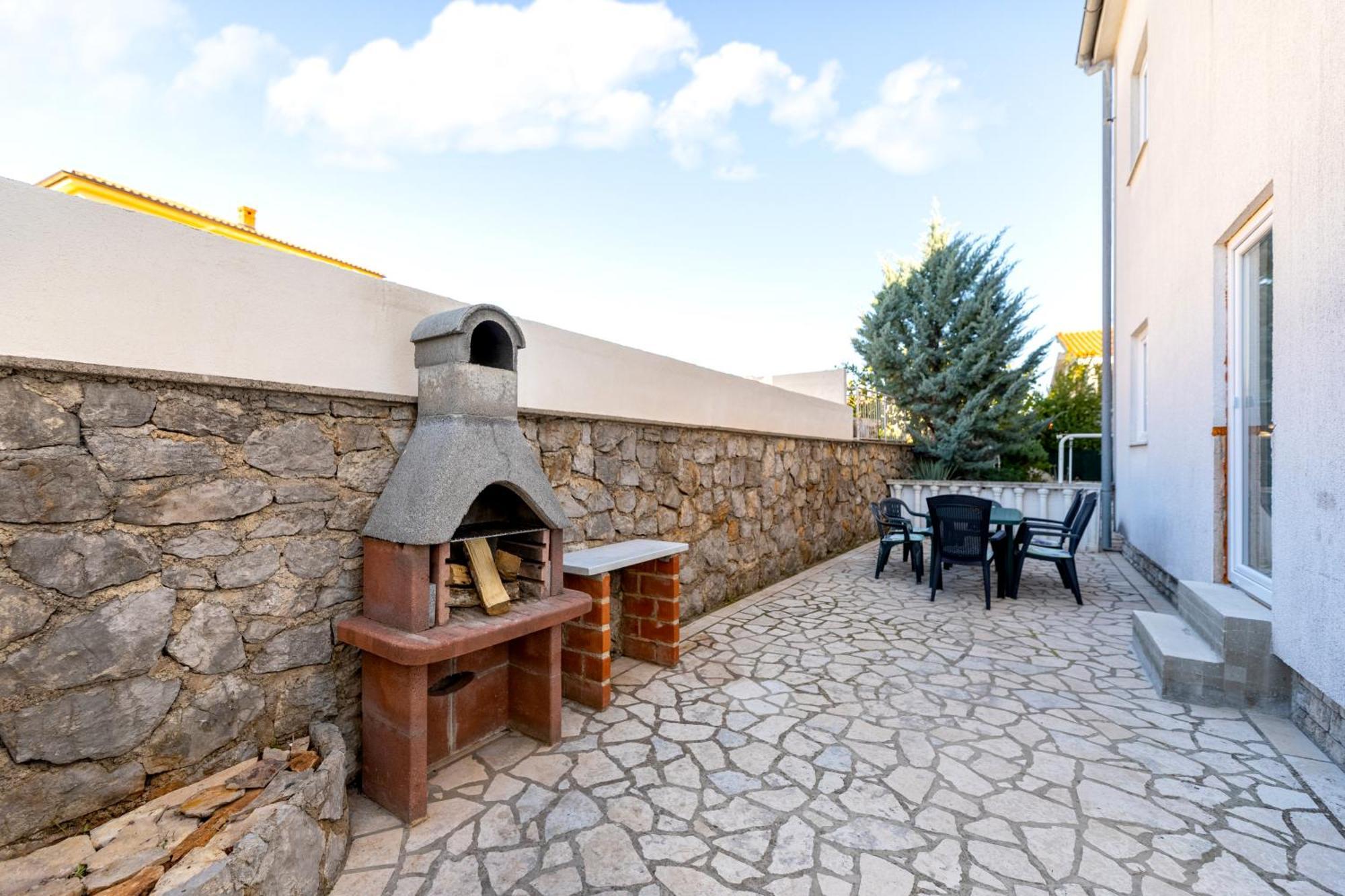 Apartments Aisa* Countryside Holiday Just 500M From The Beach! Krk Town Εξωτερικό φωτογραφία